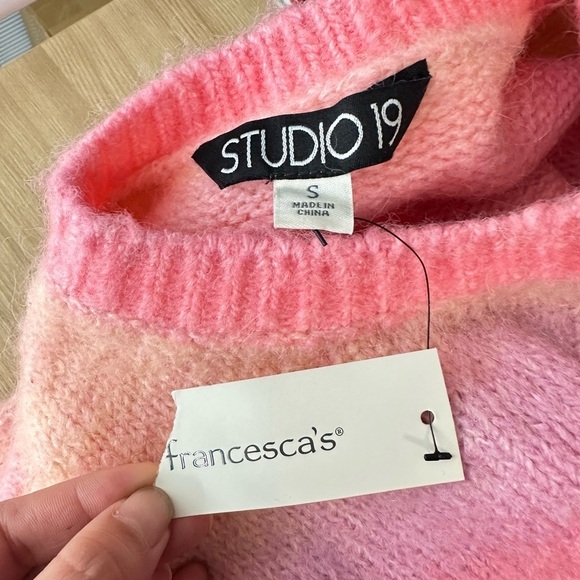 NWT Francesca’s Alicia Multi Ombré Balloon Sleeve Crew Neck Sweater Sz S - Picture 3 of 10